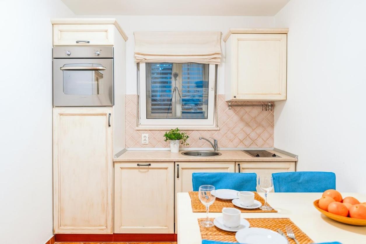 Sutivan Best Apartments Exterior photo